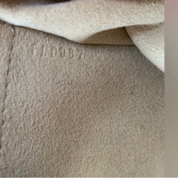 EUC Etro Milano Hand Bag - Authentic - Picture 4 of 16